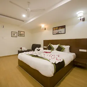 Rainbow Park Kondapur Hitech Hotel 3*
