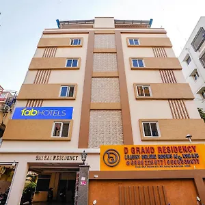 Fabexpress D Grand - Nr Jntu College Metro Station, Kukatpally Hotel Hyderabad