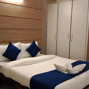 Hotel Luxor Park Service 3*