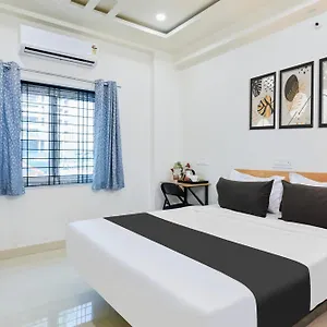Super Townhouse Kokapet Hotel 3*